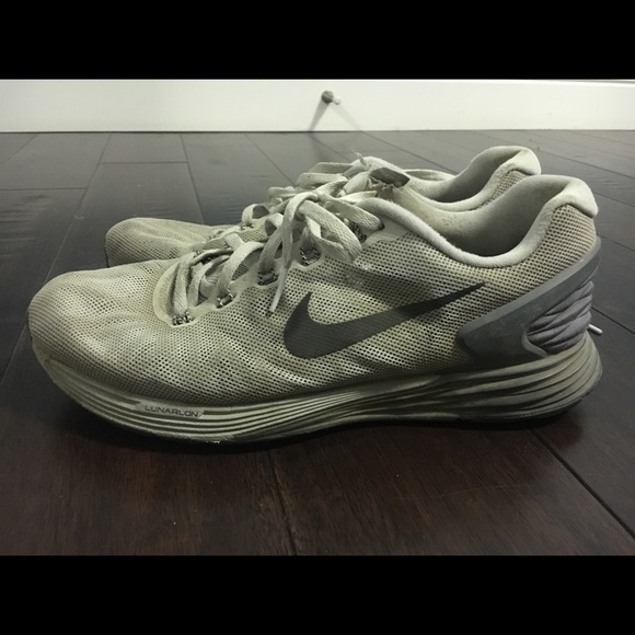 White Nike Lunarlons - Picture 2 of 4